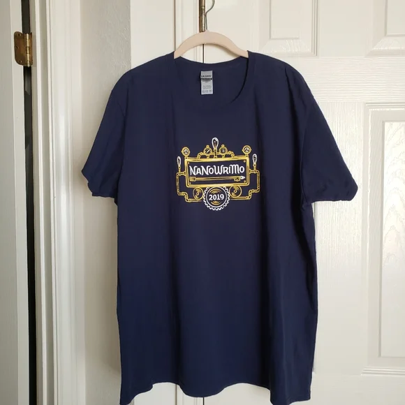 NaNoWriMo 2019 XXL shirt + BONUS 2018 XL tee - Picture 1 of 9